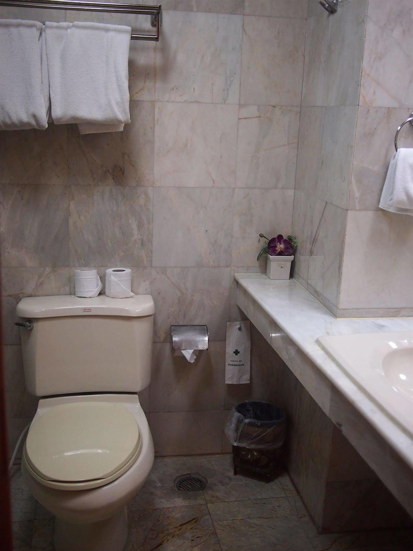 Parkway Inn Бангкок Экстерьер фото